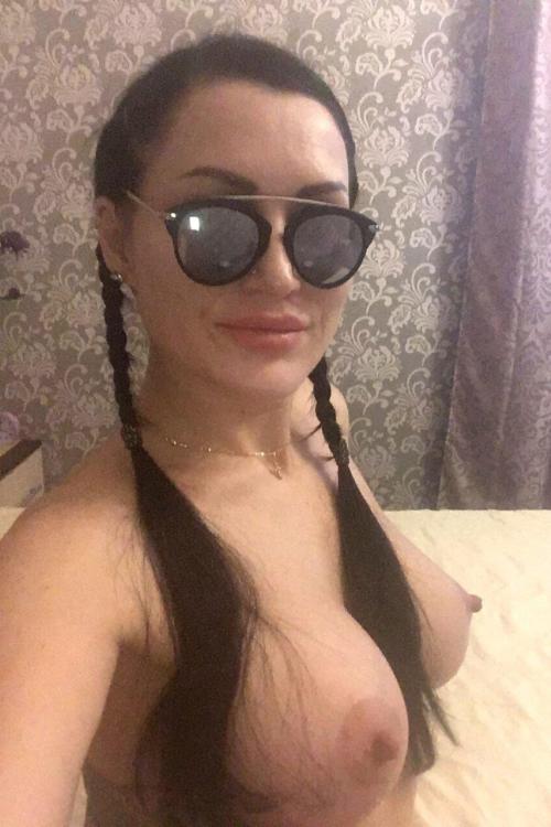 Проститутка Полина, Питера у метро Политехническая