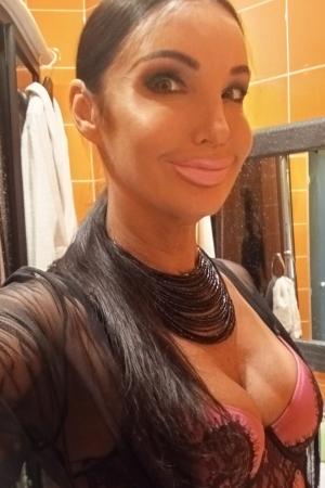 Проститутка Ангелина, Питера у метро Старая Деревня