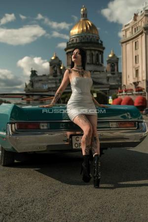 Проститутка Элона, Питера у метро Старая Деревня